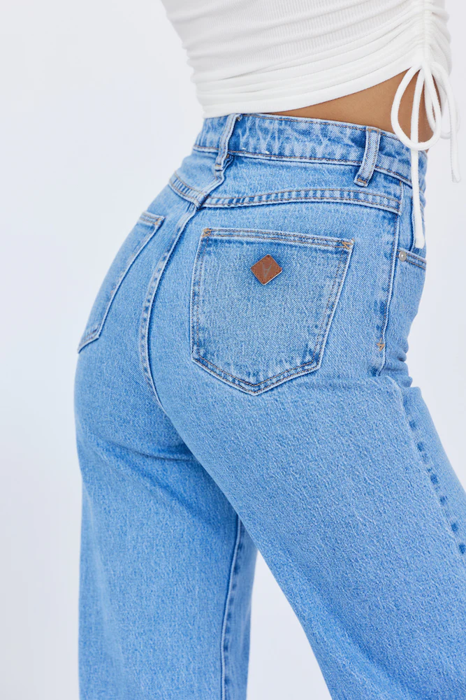 ABRAND A 94 High And Wide Debbie Jeans
